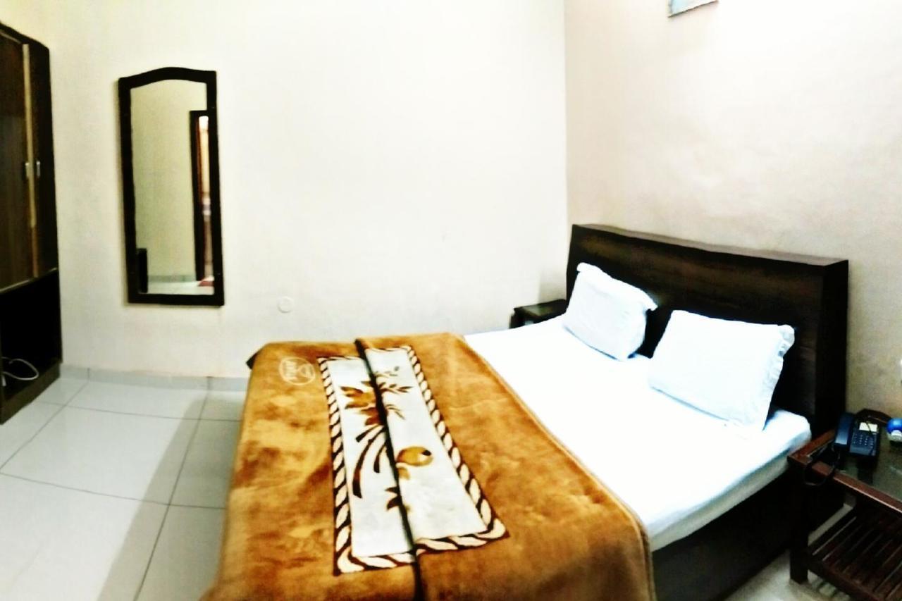 Hotel Aroma Inn Sirsa Luaran gambar